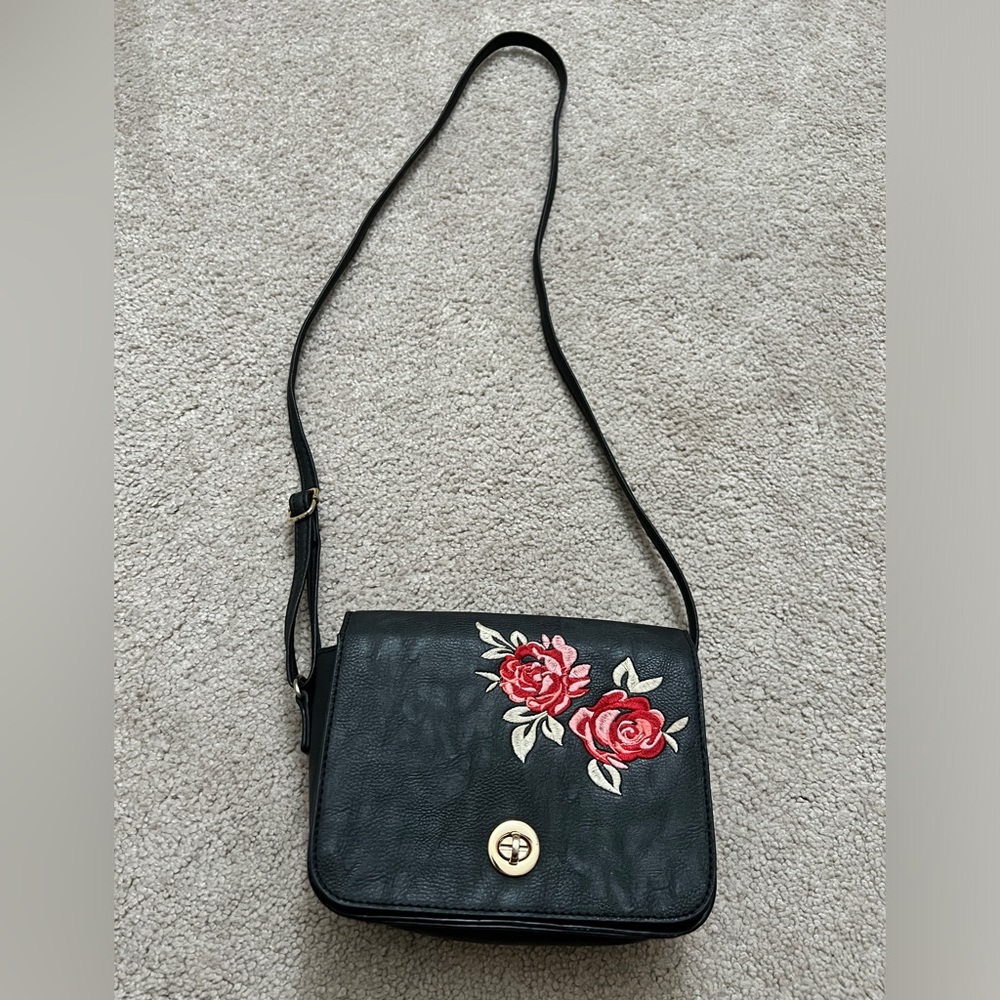 Charlotte Russe black rose purse